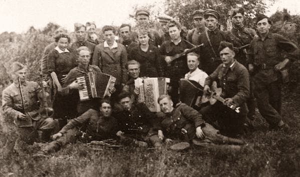 a partisan orchestra, WWII